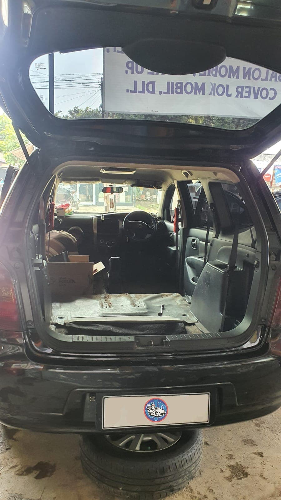 Layanan salon mobil premium di Cirebon
