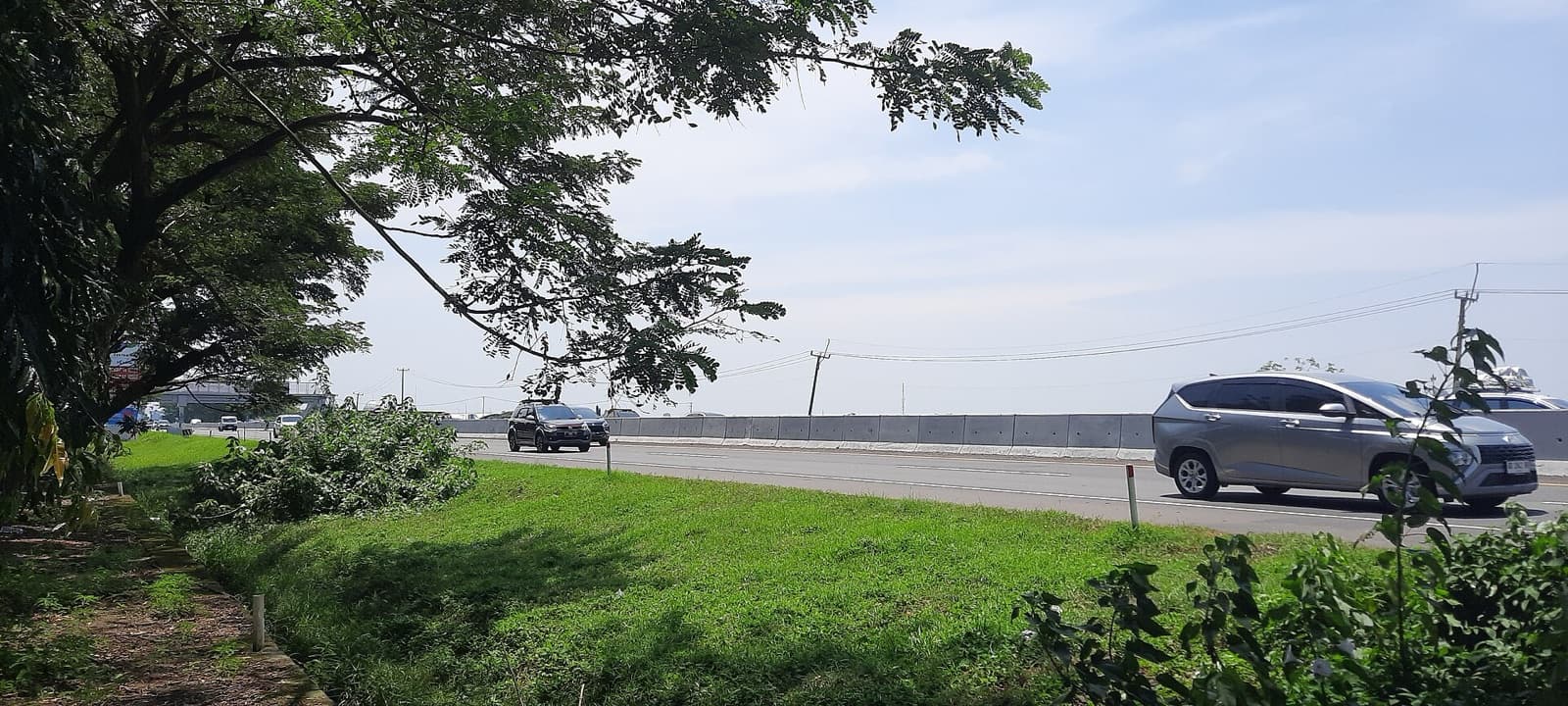 Contraflow di Tol Kanci–Pejagan, jalur tol dari Cirebon ke arah timur, 18 Maret 2026 menjelang Lebaran